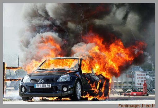 burnout burn out feu voiture incendie freins brulent clio tuning funimages images fun insolite